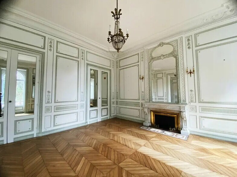 Office in Bordeaux to rent - Building Photo - Image 3 of 5