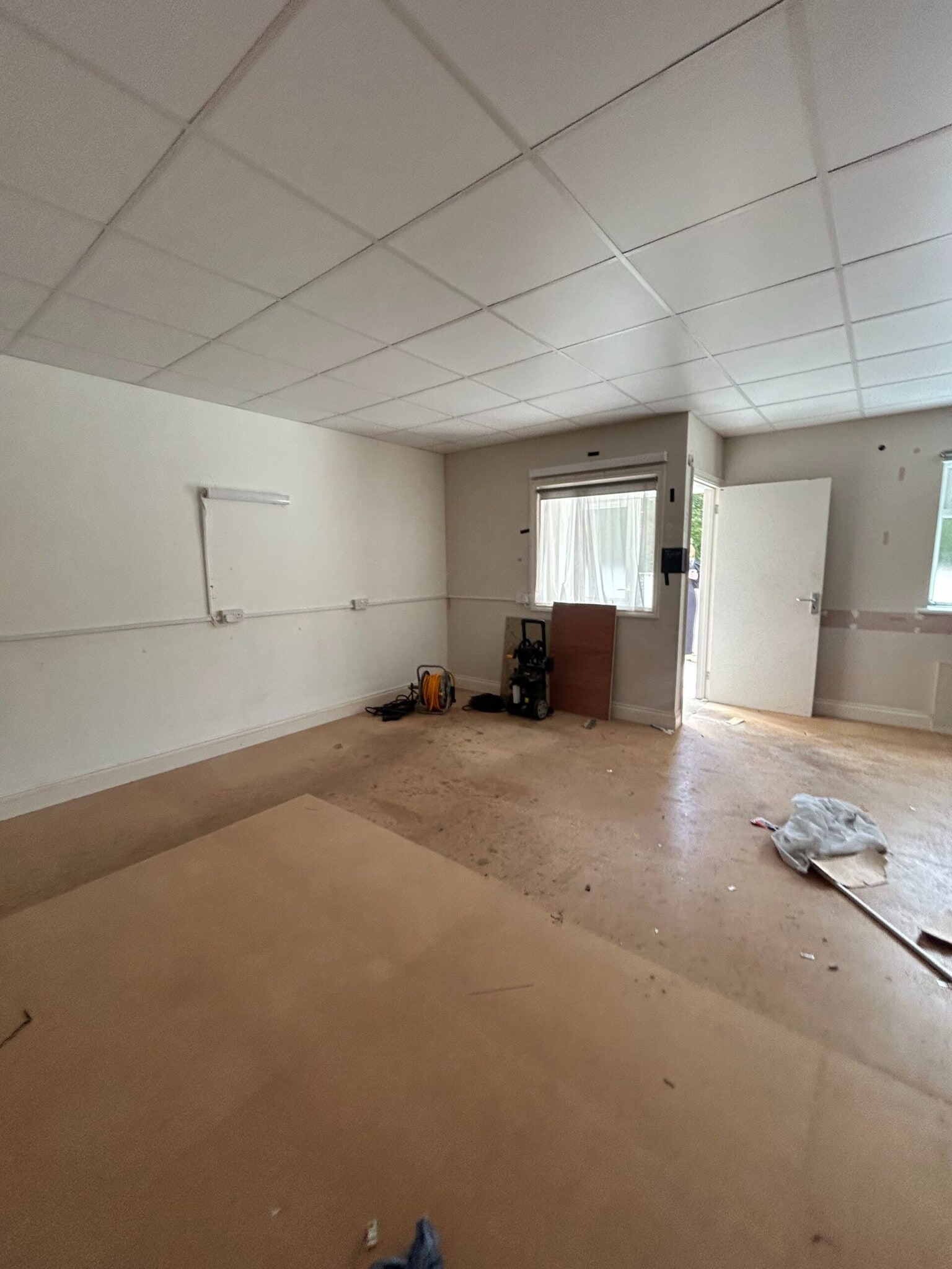 Units 49-75 Millstrood Rd, Whitstable to rent Interior Photo- Image 1 of 7