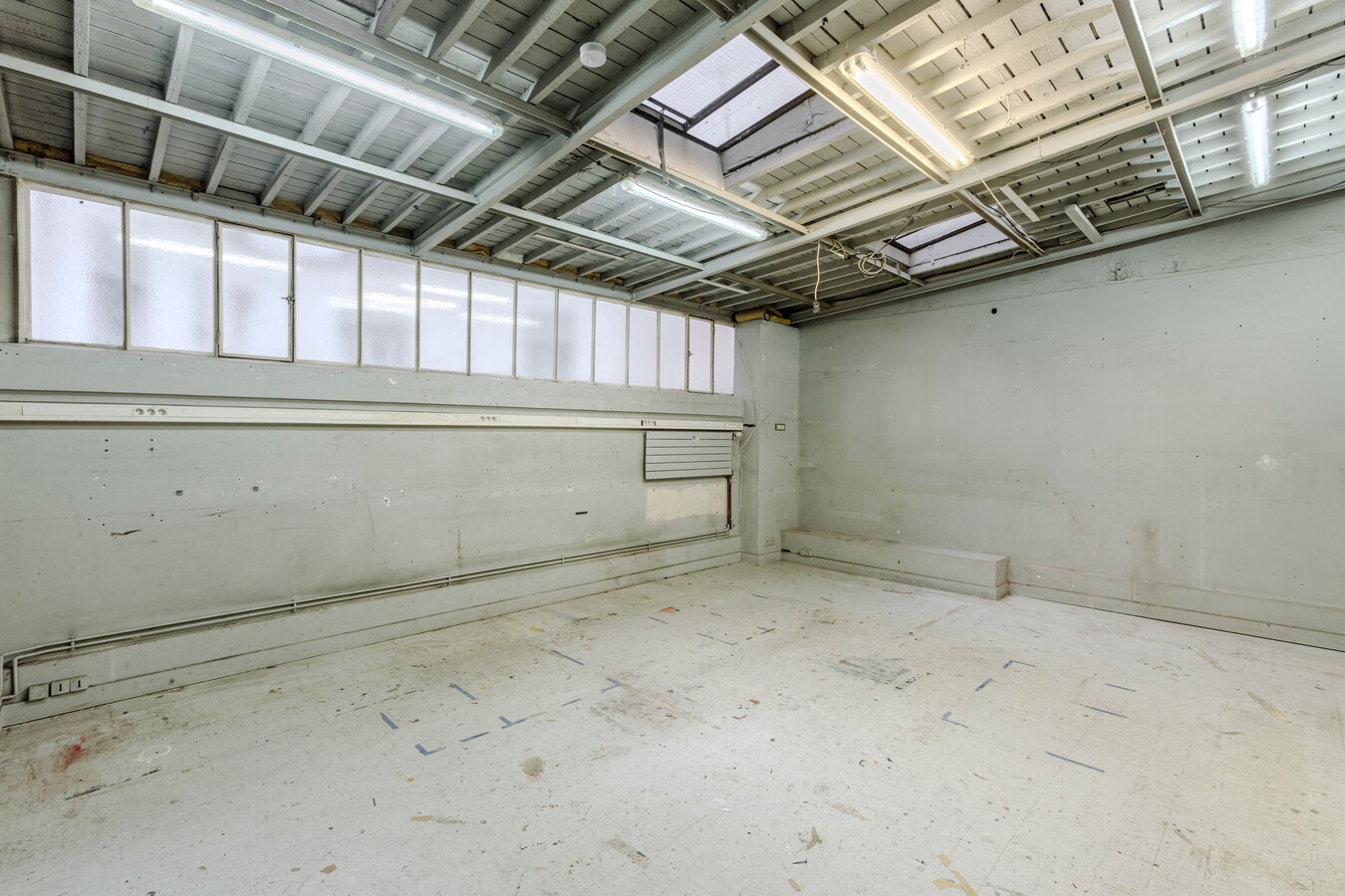 Paris, PAR 75009 -  -  - Interior Photo - Image 1 of 6