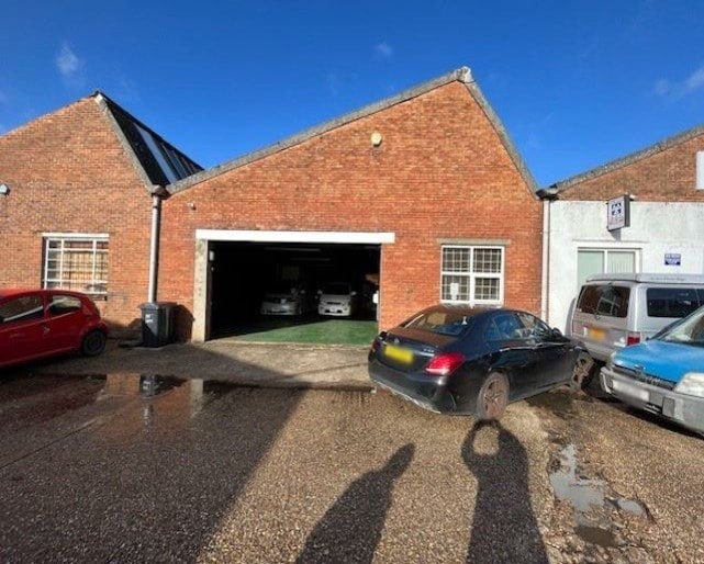 10 Allens Ln, Poole to rent Primary Photo- Image 1 of 6