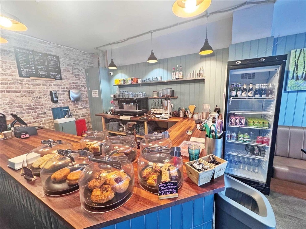 281-291 Fleet Rd, Fleet, HAM GU51 3BT - Unit 285 & 285A -  - Interior Photo - Image 1 of 4