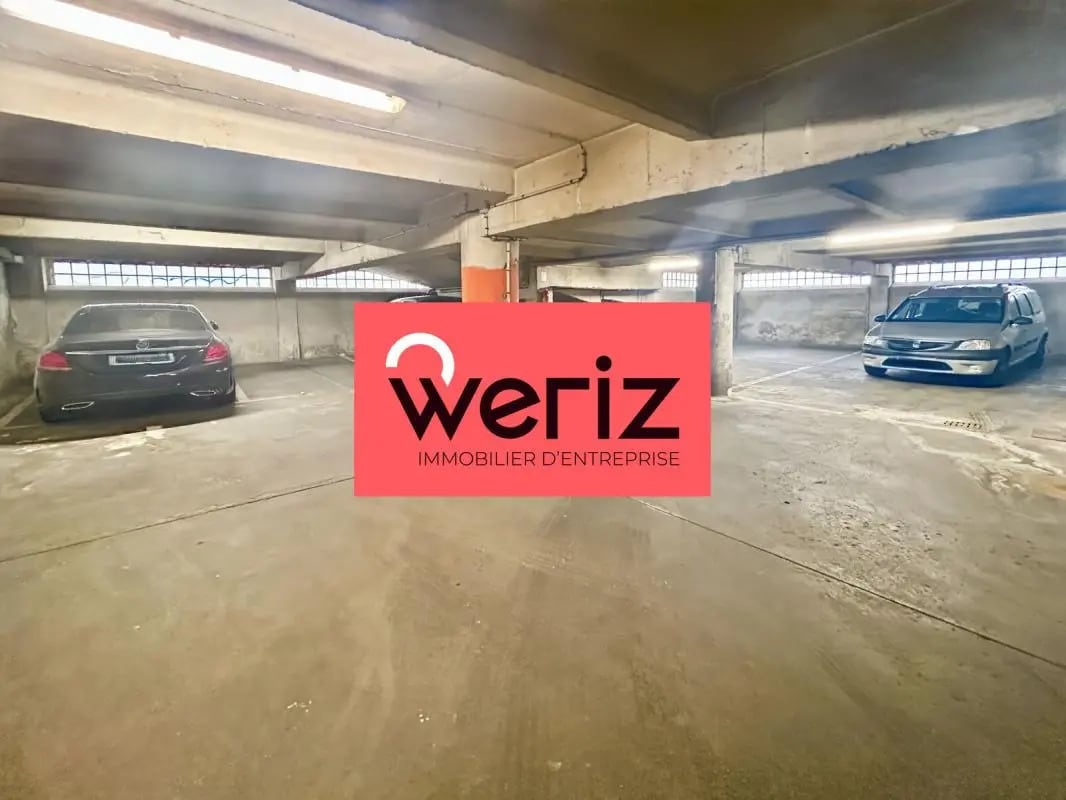 Light Industrial in Marseille to rent Building Photo- Image 1 of 8