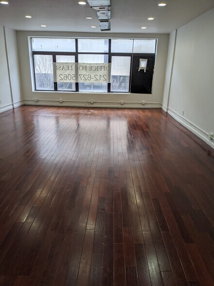 289 Seventh Ave, New York, NY for rent - Interior Photo - Image 2 of 4