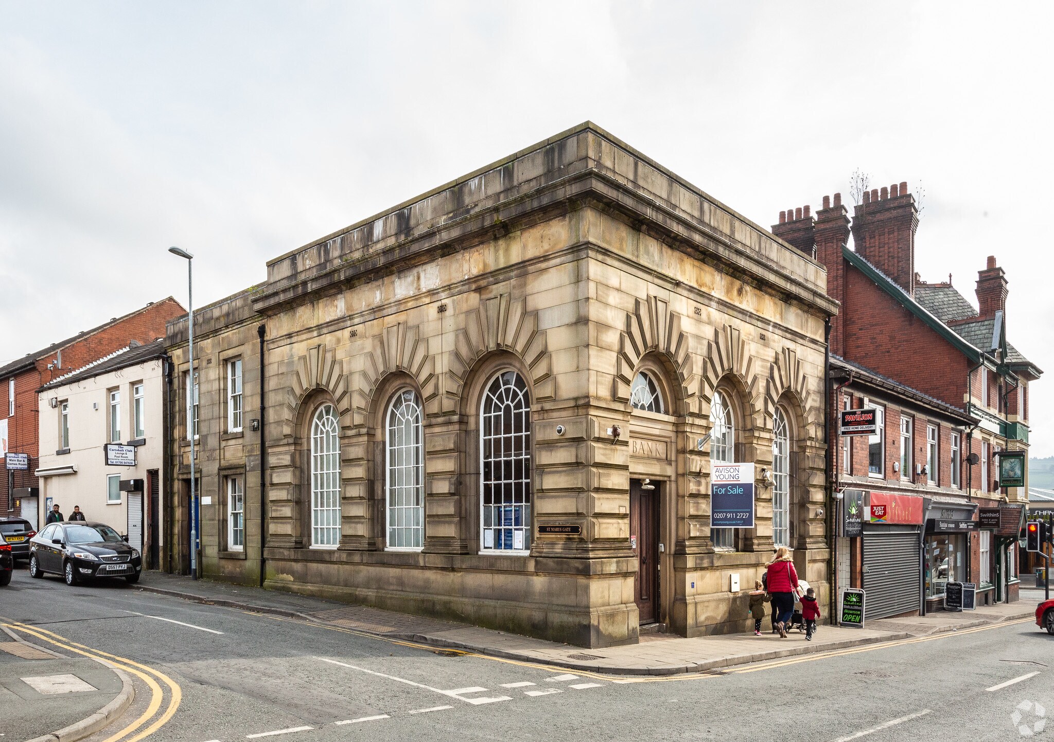 8 Rochdale Rd, Oldham for sale Primary Photo- Image 1 of 1