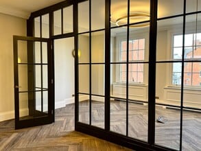 25 Upper Brook St, London to rent Interior Photo- Image 2 of 3