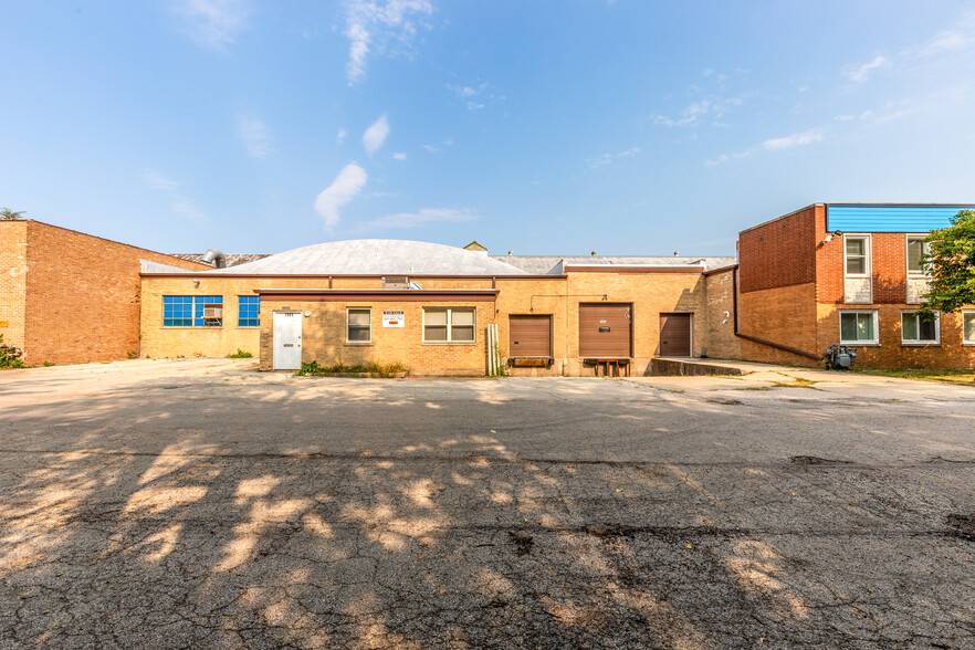 7441 Channel Rd, Skokie, IL for rent - Building Photo - Image 1 of 20