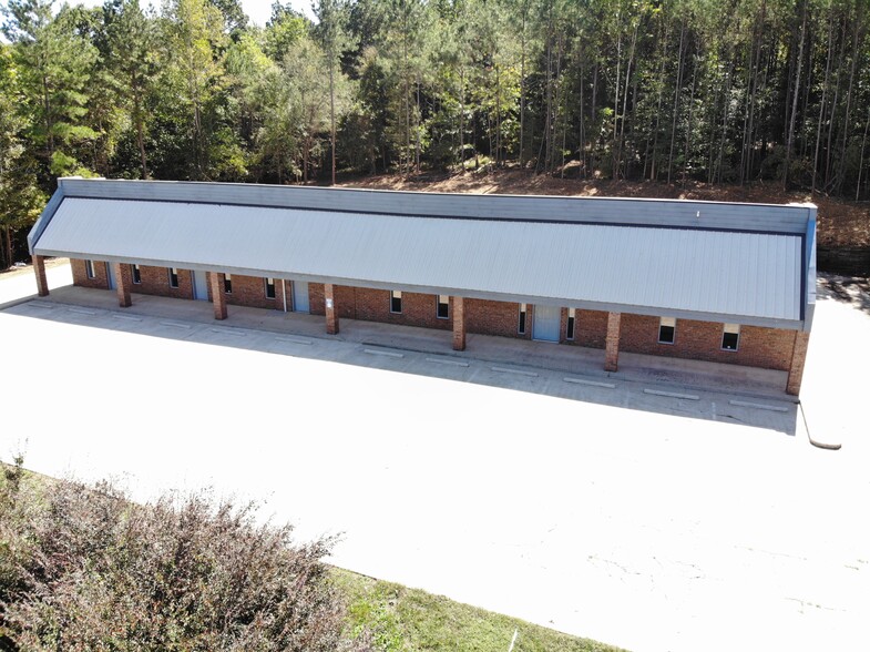 232-236 Industrial Park Dr, Commerce, GA for sale - Building Photo - Image 3 of 28