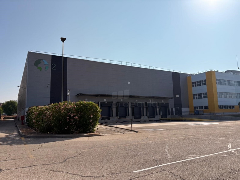 Calle Mariano Benlliure, 1, Rivas-Vaciamadrid, Madrid to rent - Building Photo - Image 3 of 5