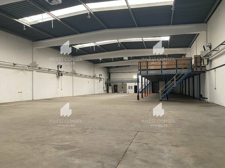 4 Avenue D'Alsace Lorraine, SAINT-OUEN-L'AUMONE to rent - Building Photo - Image 3 of 7