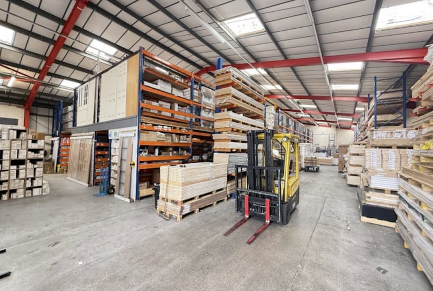 Brassey Clos, Peterborough to rent - Interior Photo - Image 3 of 7