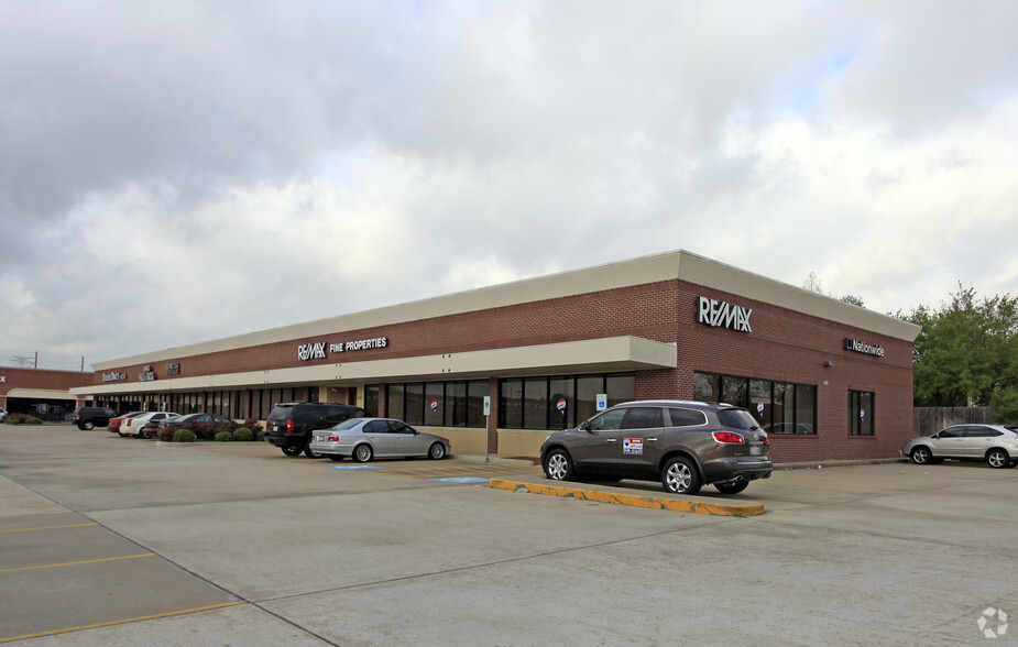 4500-4506 Highway 6, Sugar Land, TX for rent - Building Photo - Image 2 of 33