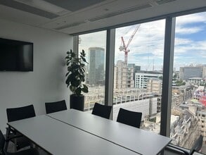 69 Old Broad St, London to rent Interior Photo- Image 2 of 7