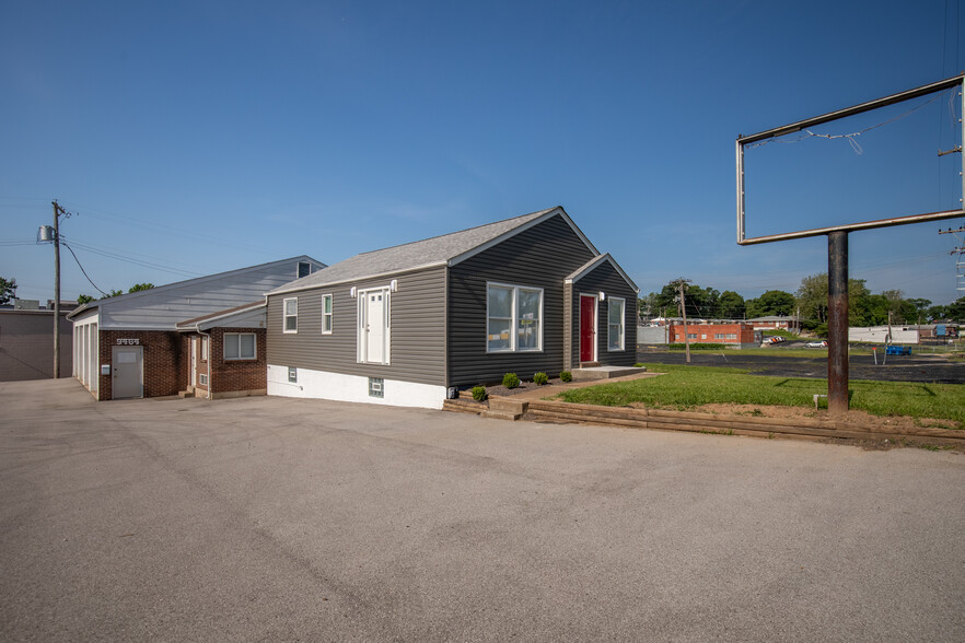 9464 Page Ave, Saint Louis, MO for sale - Building Photo - Image 1 of 15