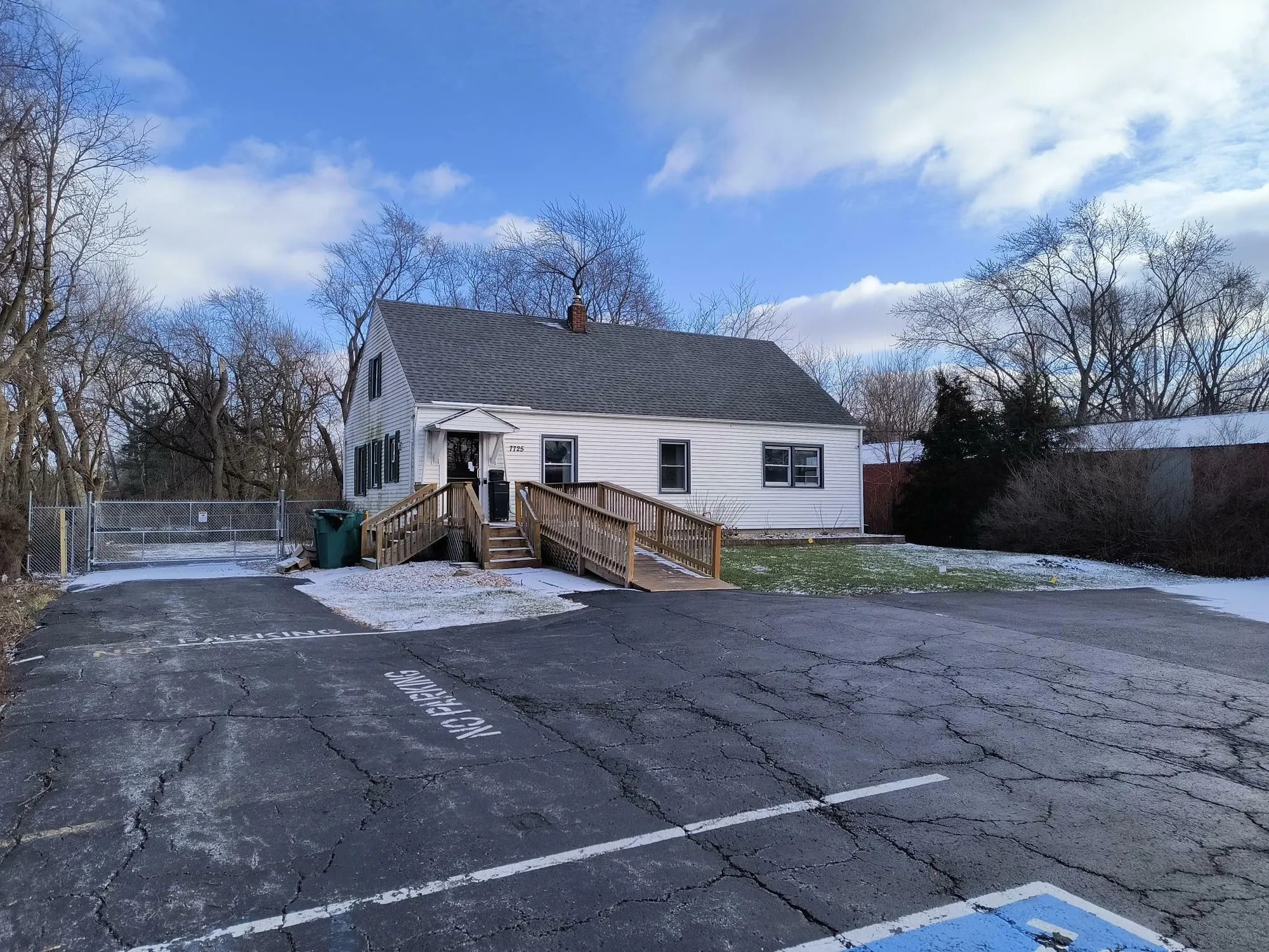 7725 Taft St, Merrillville, IN to rent Building Photo- Image 1 of 7