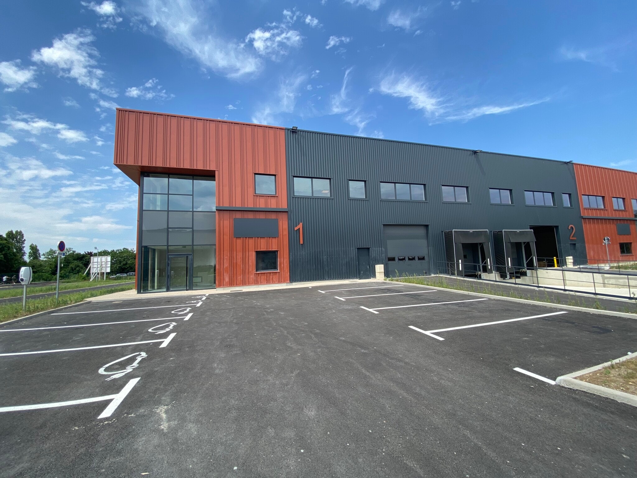 12 Rue De L'Equerre, Saint-Ouen-l'Aumône to rent Interior Photo- Image 1 of 12