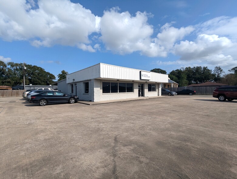 2348 Highway 69 N, Nederland, TX for sale - Primary Photo - Image 1 of 36