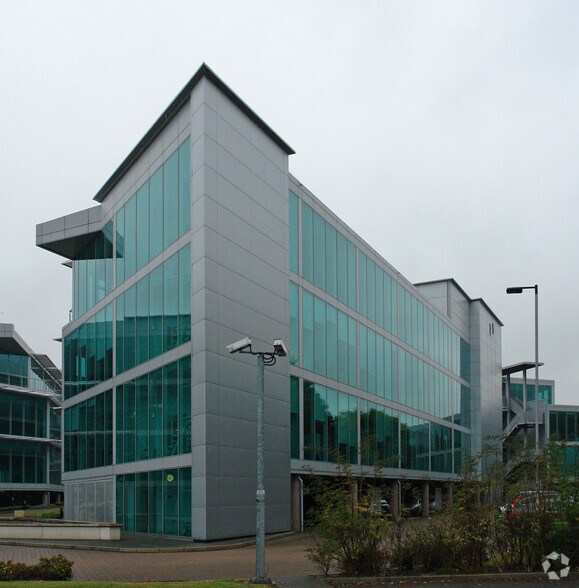 Lovett Rd, Staines for sale - Primary Photo - Image 1 of 1