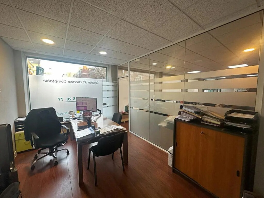 Location Commerce 95 m² - Photo 1