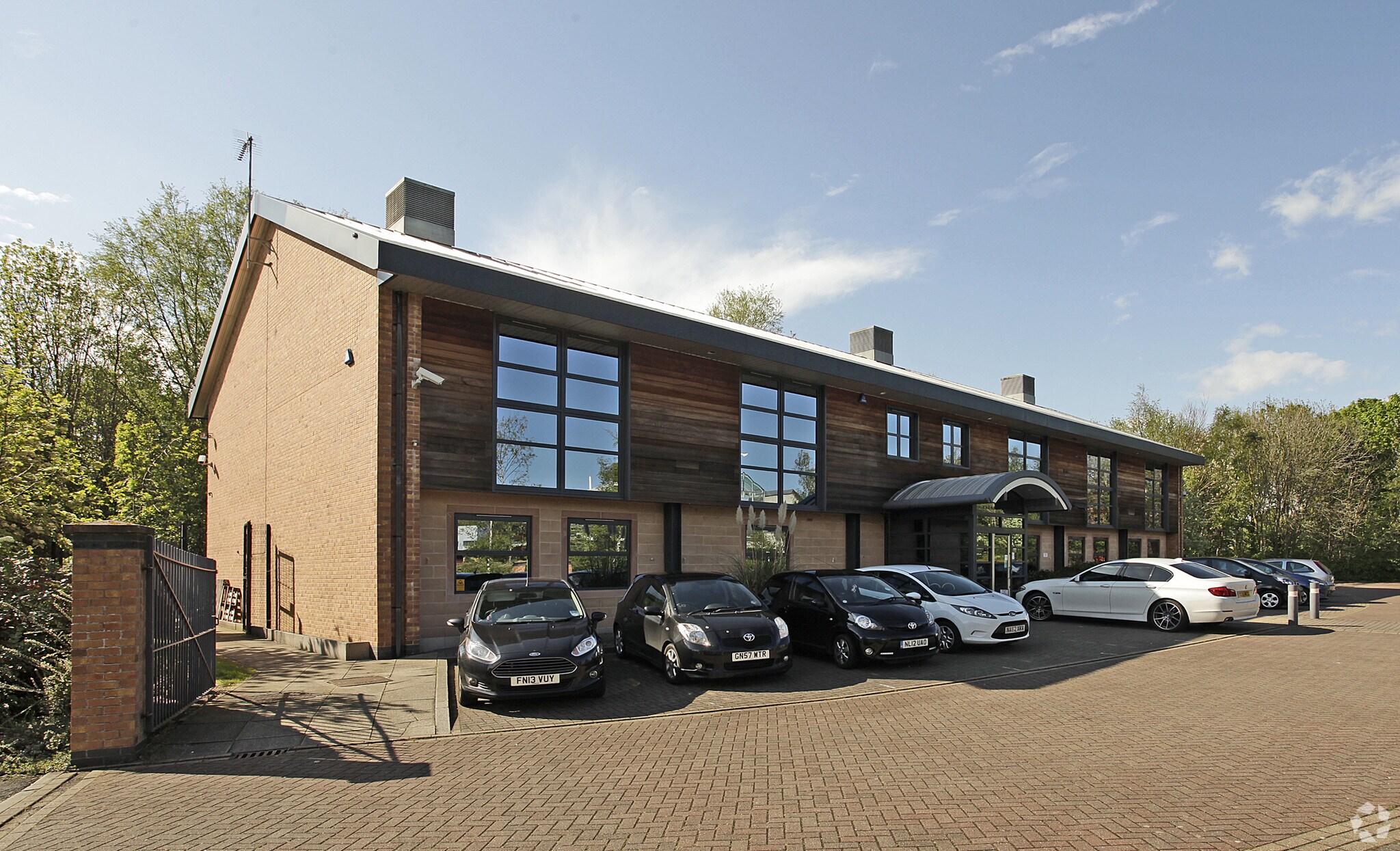 Benton Ln, Newcastle Upon Tyne for sale Primary Photo- Image 1 of 1