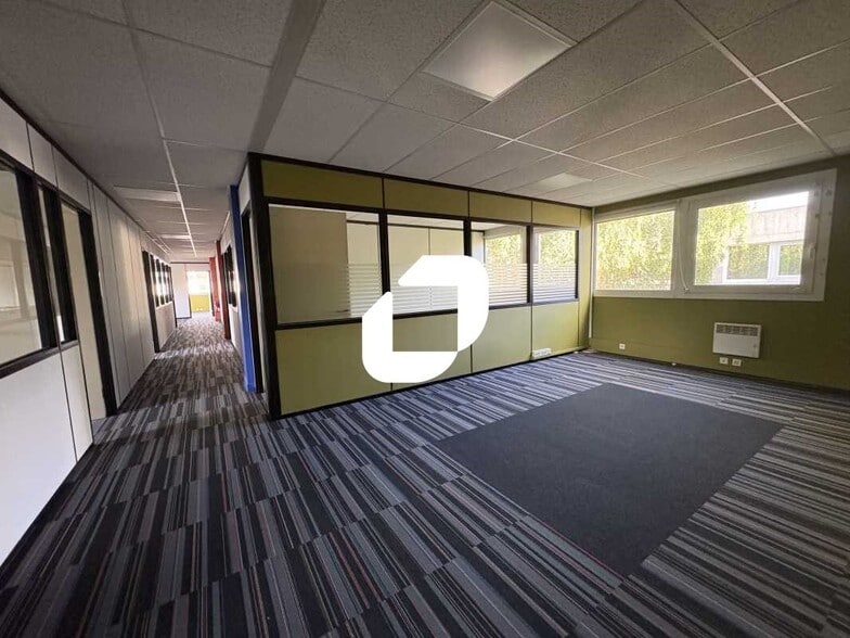 Office in Bièvres to rent - Interior Photo - Image 3 of 14