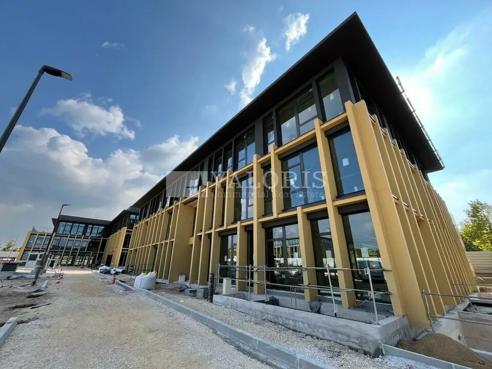 Location Bureaux 2 028 m² - Photo 1