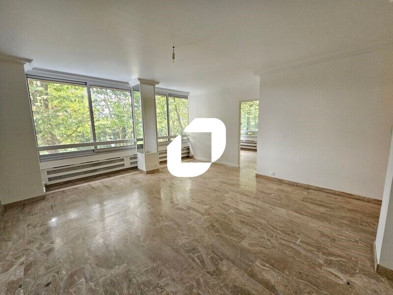 Office in Le Chesnay-Rocquencourt to rent Building Photo- Image 1 of 8
