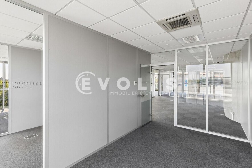 11 Rue Edison, Bron to rent - Interior Photo - Image 3 of 15