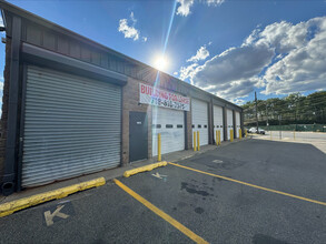 2534 Forest Ave, Staten Island, NY for rent Building Photo- Image 1 of 3