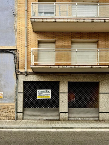 Retail in Igualada, Barcelona to rent - Building Photo - Image 2 of 2