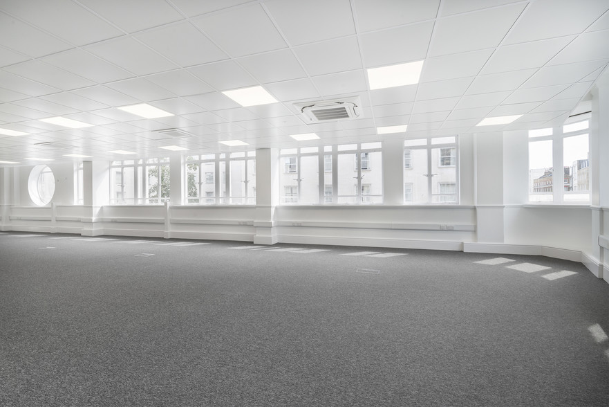 24-25 New Bond St, London to rent - Interior Photo - Image 3 of 8