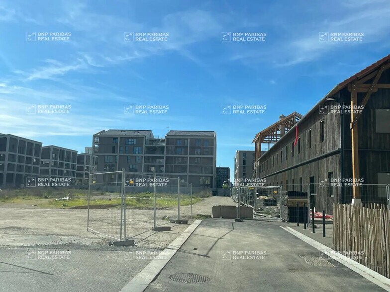 Light Industrial in Bordeaux for sale - Building Photo - Image 3 of 16