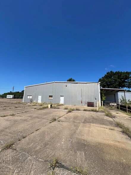 2300 US-259 BUS, Kilgore, TX for rent - Building Photo - Image 1 of 28