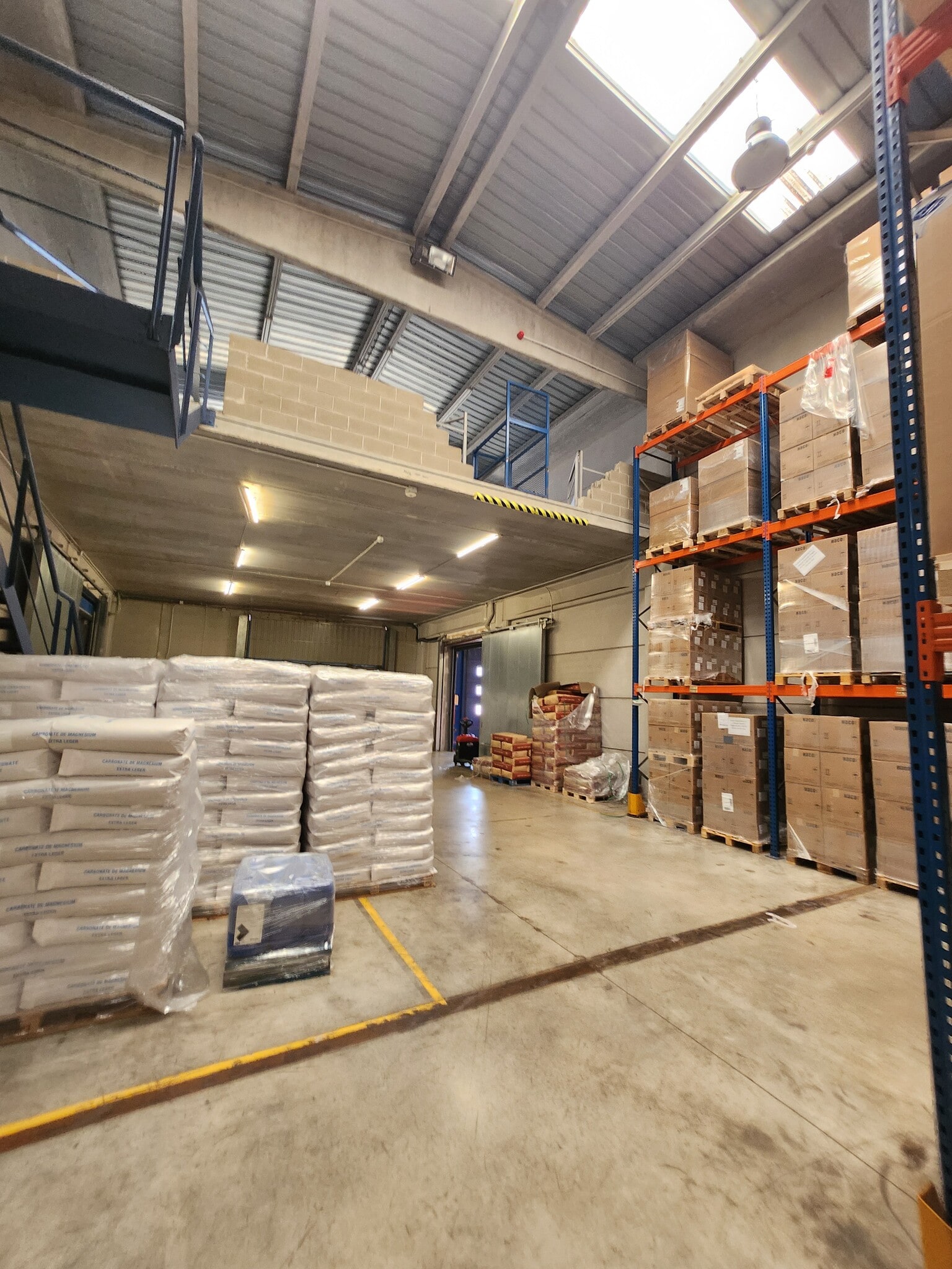 Industrial in Molins de Rei, Barcelona to rent Interior Photo- Image 1 of 9