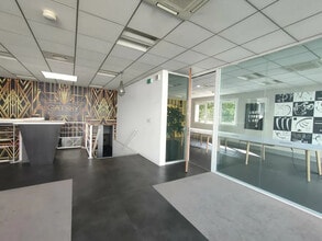 Office in Saint-Cloud to rent Interior Photo- Image 2 of 3