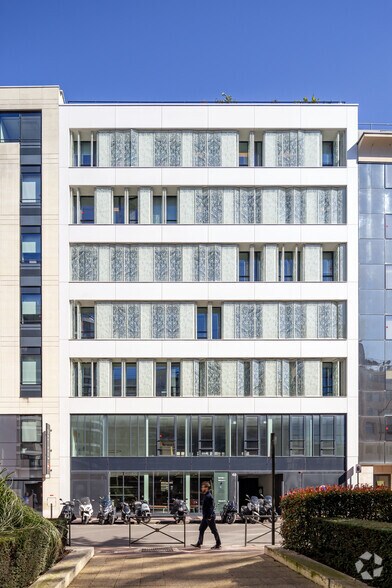 Rue Anatole France, Levallois-Perret to rent - Primary Photo - Image 1 of 2
