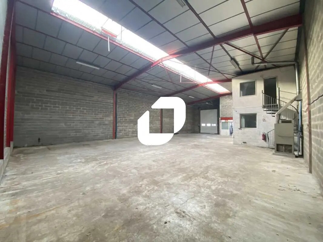 Light Industrial in SAINT-OUEN-L'AUMONE to rent Building Photo- Image 1 of 10
