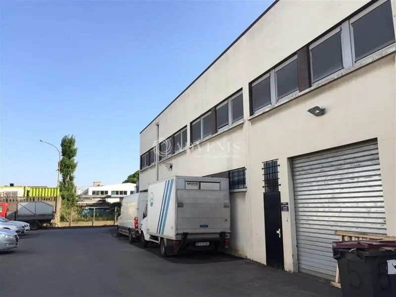 Light Industrial in Chennevières-sur-Marne to rent Building Photo- Image 1 of 12