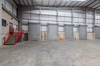 Albert Royds St, Rochdale to rent Interior Photo- Image 2 of 5