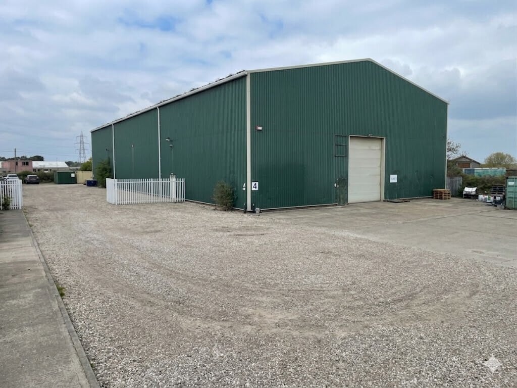 Dengemarsh Rd, Lydd to rent Building Photo- Image 1 of 8
