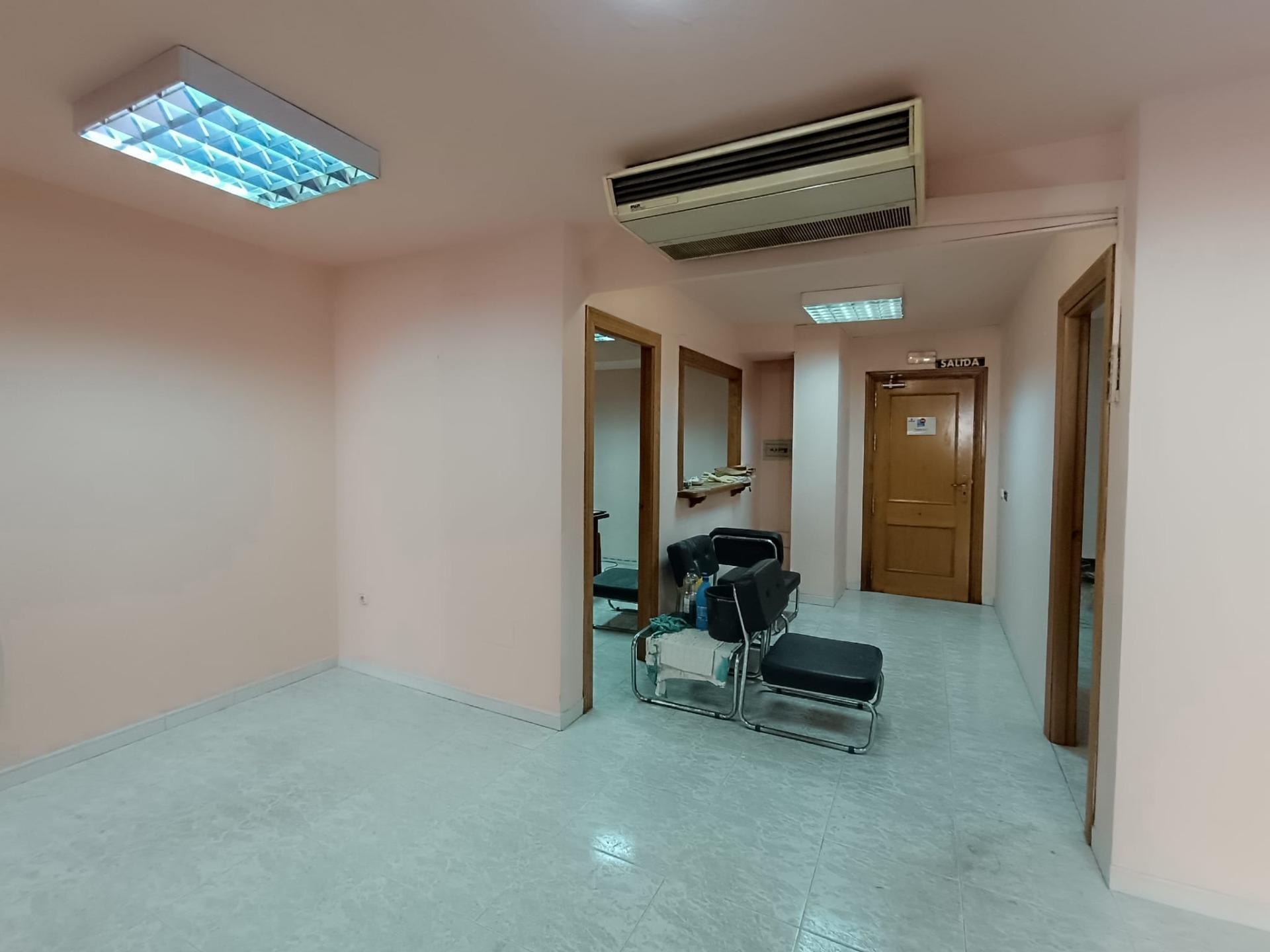Office in El Ejido, Almería for sale Primary Photo- Image 1 of 12