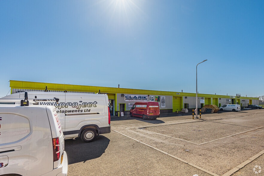 Primrose Ln, Rosyth to rent - Building Photo - Image 2 of 2