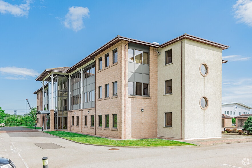 Lawson Dr, Dyce to rent - Primary Photo - Image 1 of 3