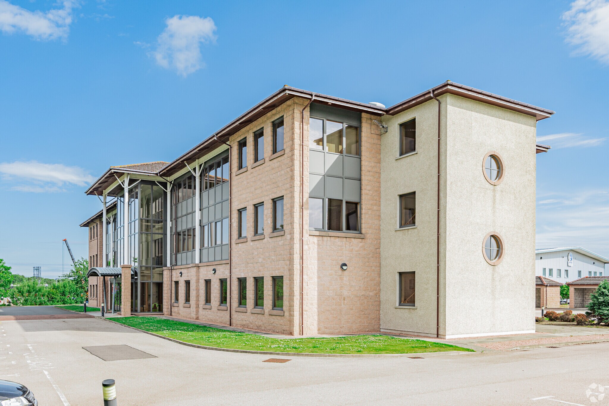 Lawson Dr, Dyce to rent Primary Photo- Image 1 of 4