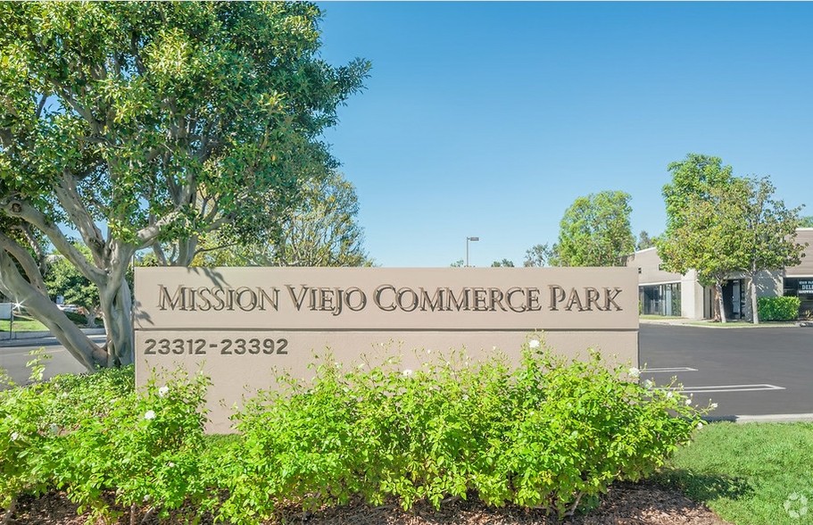 23372 Madero, Mission Viejo, CA for rent - Primary Photo - Image 2 of 6