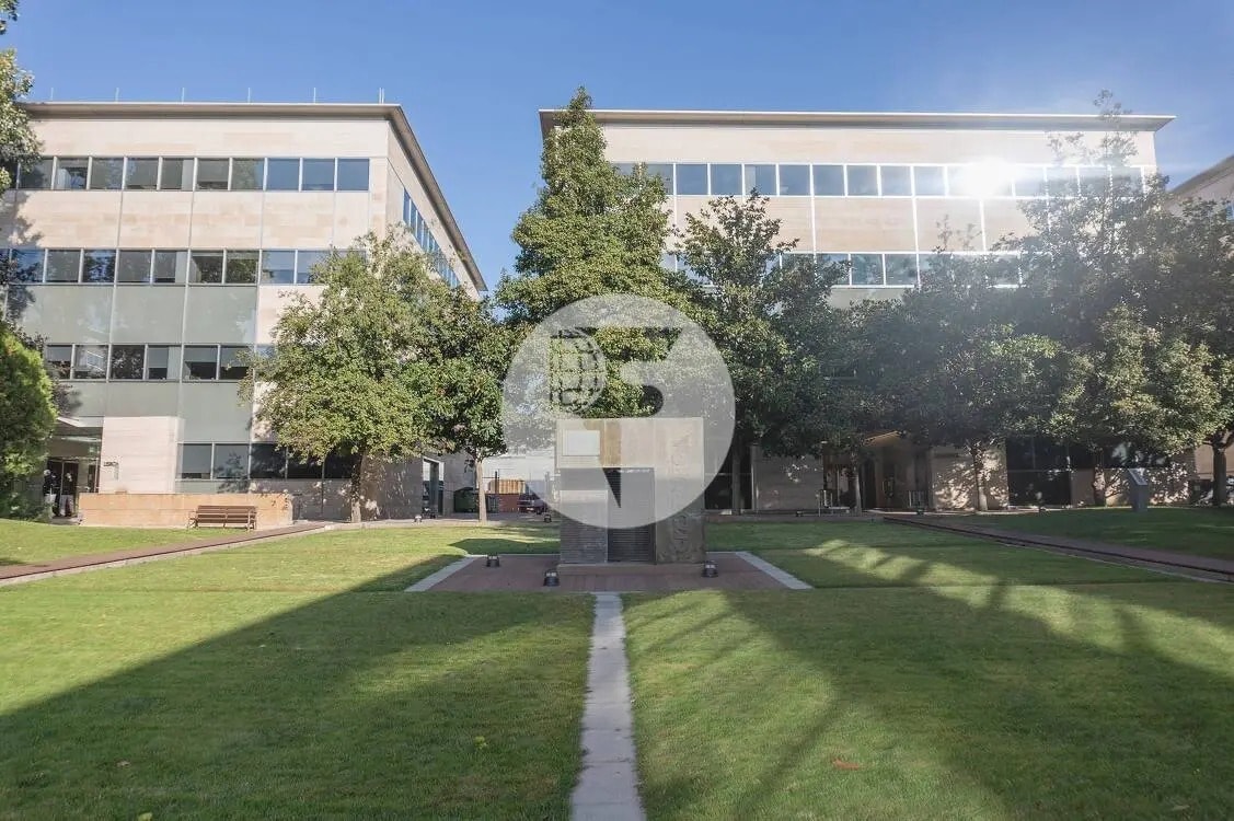 Carretera Hospitalet, 147, Cornellà de Llobregat, Barcelona to rent Construction Photo- Image 1 of 4