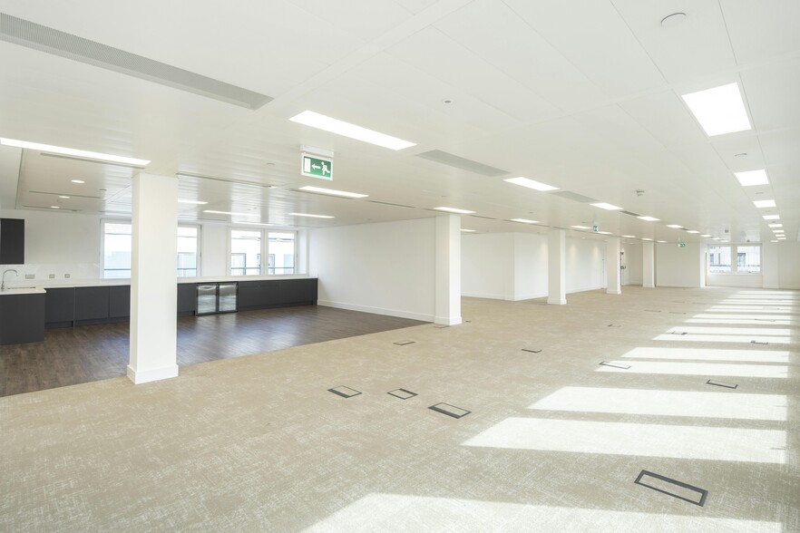 100 Lower Thames St, London to rent - Building Photo - Image 3 of 17