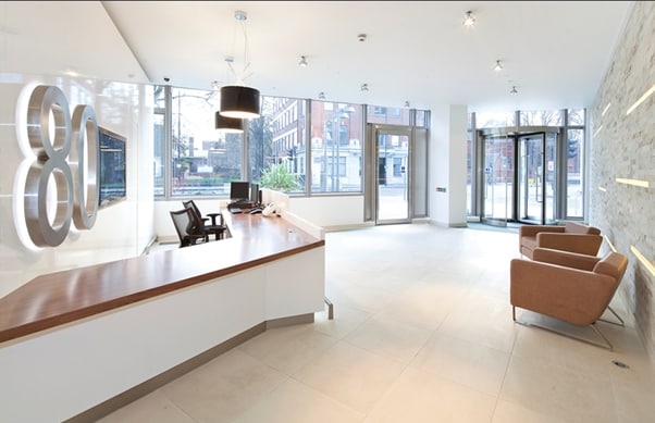 80 Hammersmith Rd, London to rent - Lobby - Image 2 of 4