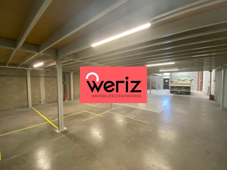 Light Industrial in Marseille for sale - Building Photo - Image 2 of 12