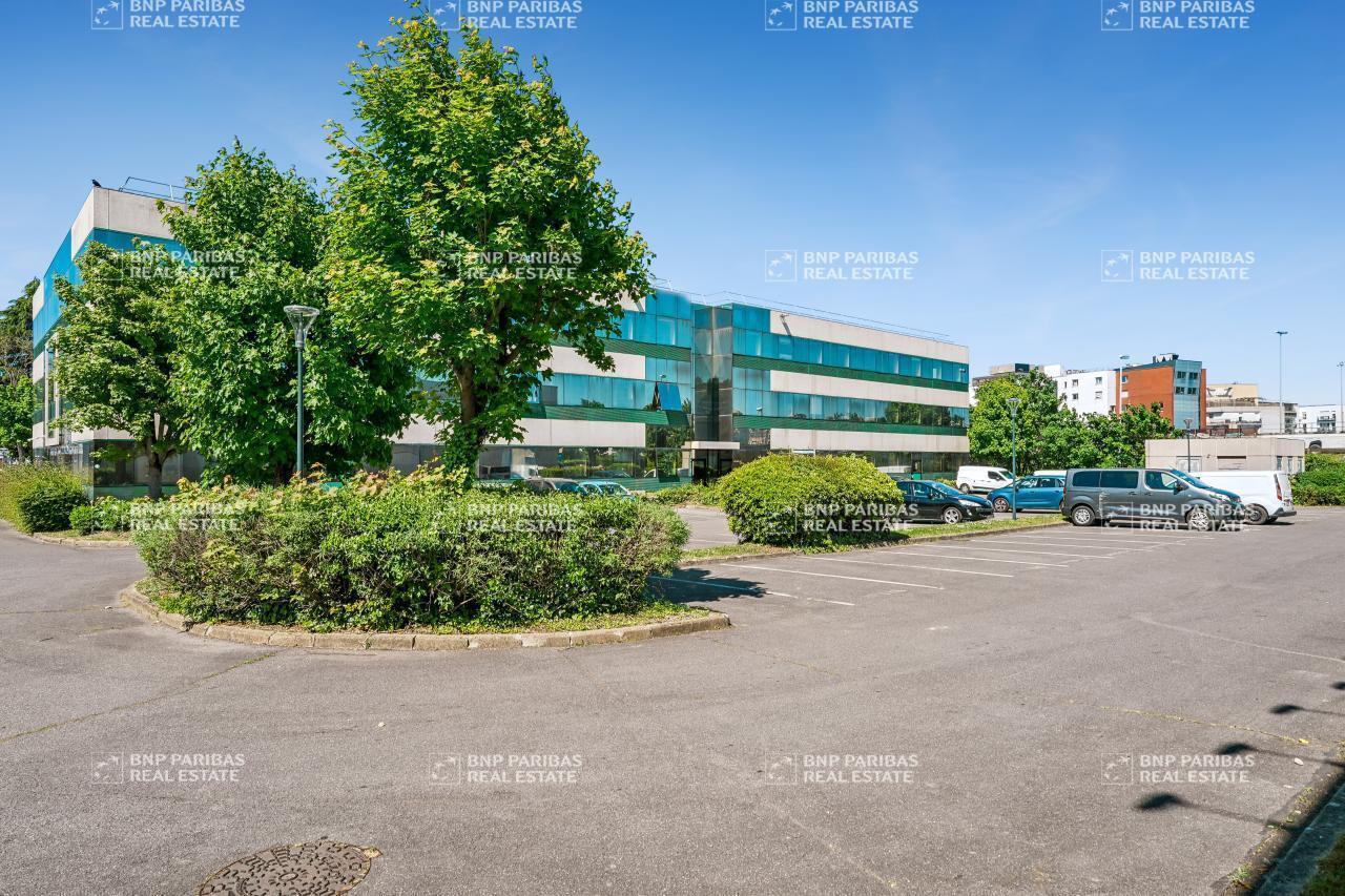 Office in Rosny-sous-Bois for sale Building Photo- Image 1 of 15
