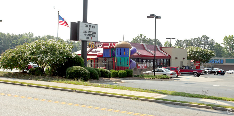 210 W Columbia Ave, Batesburg, SC for sale - Primary Photo - Image 1 of 1